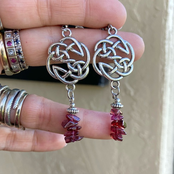 Celtic knot dangly earrings & genuine red garnet gemstones chips . Steel posts - Picture 10 of 12